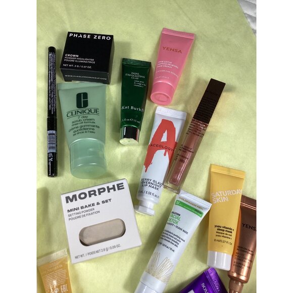 Luxury Skincare & Makeup Beauty Bundle With Multiple Brands & Products Cosmetics - Picture 3 of 4